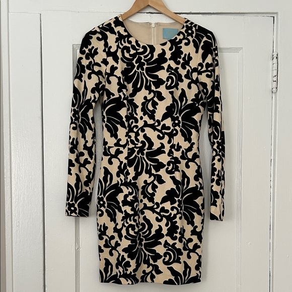 CeCe Dresses & Skirts - Black and Cream Patterned CeCe Mini Dress